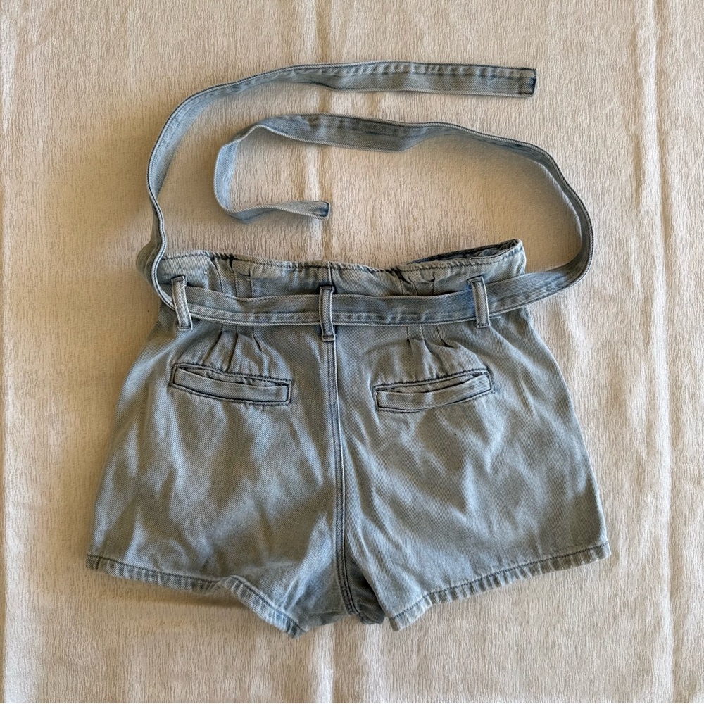 American Eagle Womens Size 2 Blue Denim Paperbag Waist Mom Shorts - Picture 3 of 16
